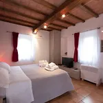 Гостевой дом Castello Di - & Breakfast 4*