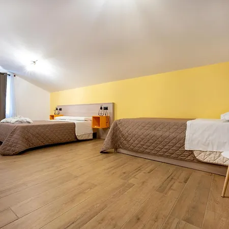 Castello Di - & Breakfast Guest house *