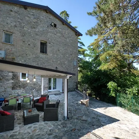 Konukevi Castello Di - & Breakfast Marano sul Panaro