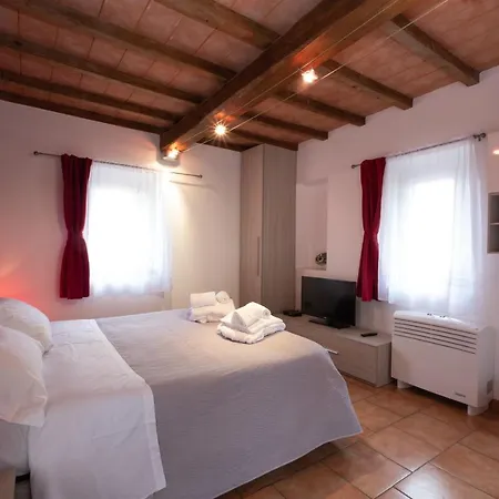 Konukevi Castello Di - & Breakfast 4*